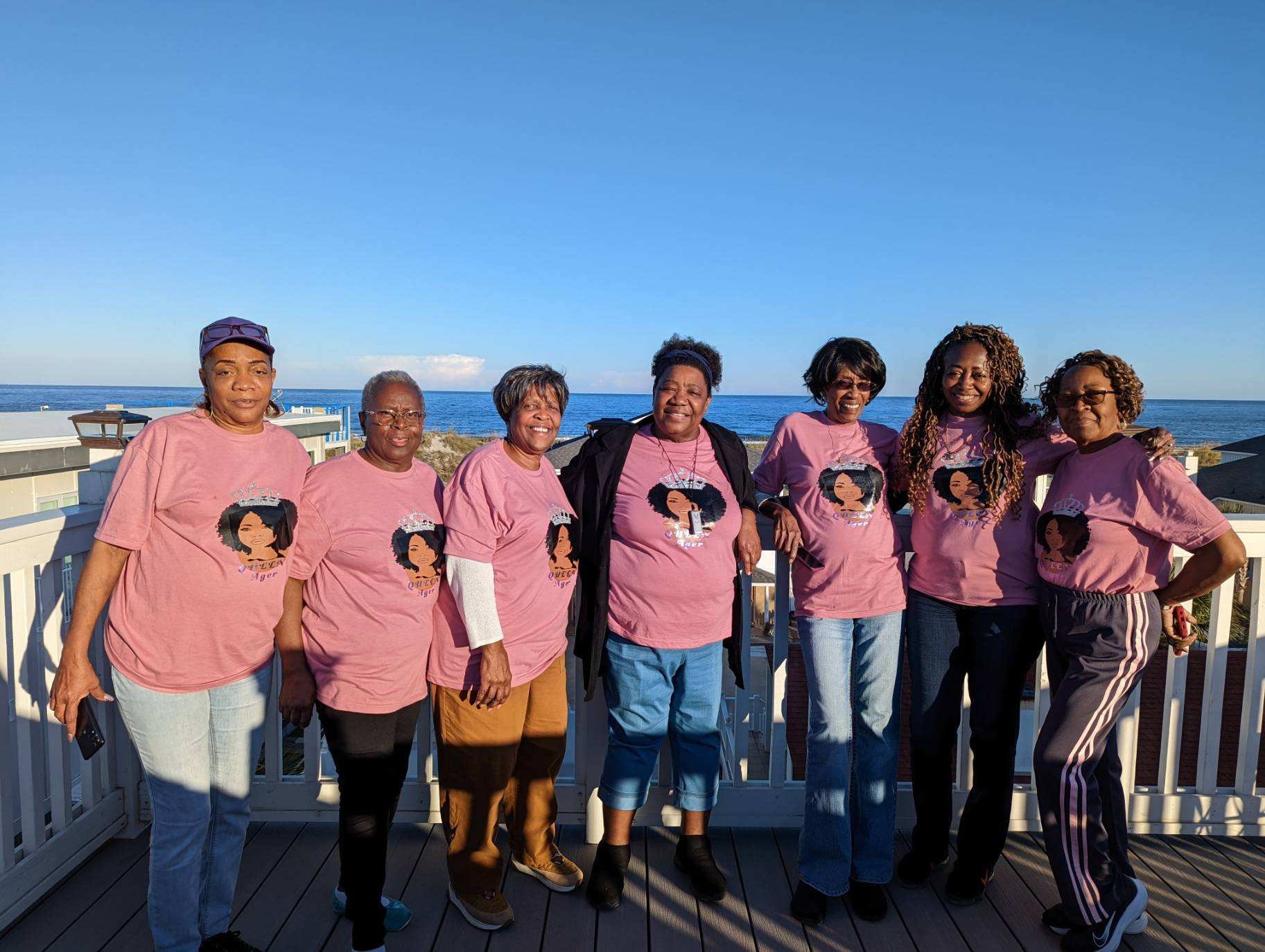 Queens by the shore
